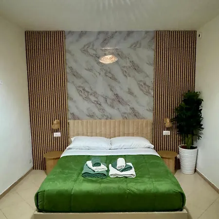 Onny's Palace 3* باري